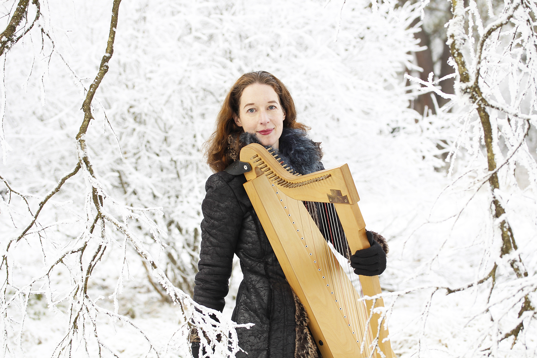 Nadia Birkenstock Keltische Harfe Eiswald Foto Thomas Zydatiß